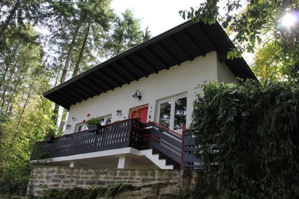 The Vianden Cottage - Charming Cottage In The Forest Bagian luar foto